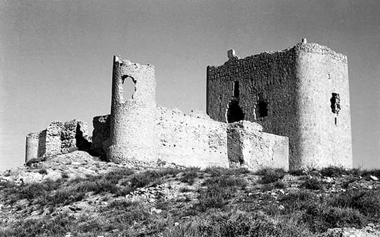Estado del castillo de Jumilla en 1975