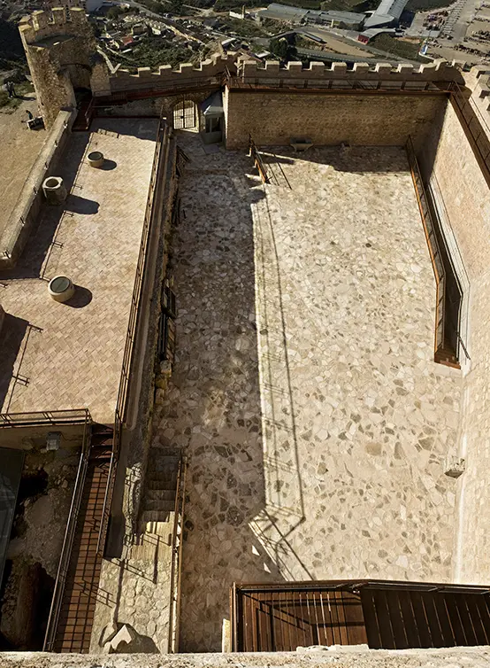 Patio de armas del Castillo de Jumilla