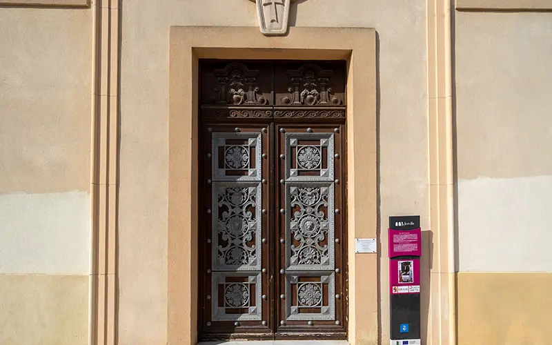 Puerta Ermita de San Antón, Museo de Semana Santa